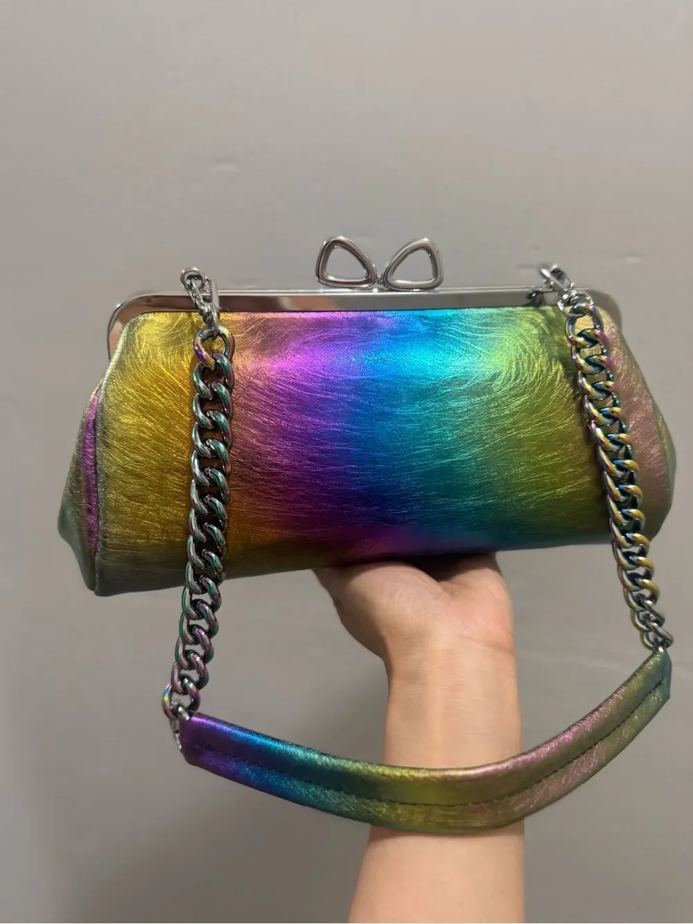 Metallic Iridescent Leather Handmade Bow Shaped Kisslock Frame Baguette Bag